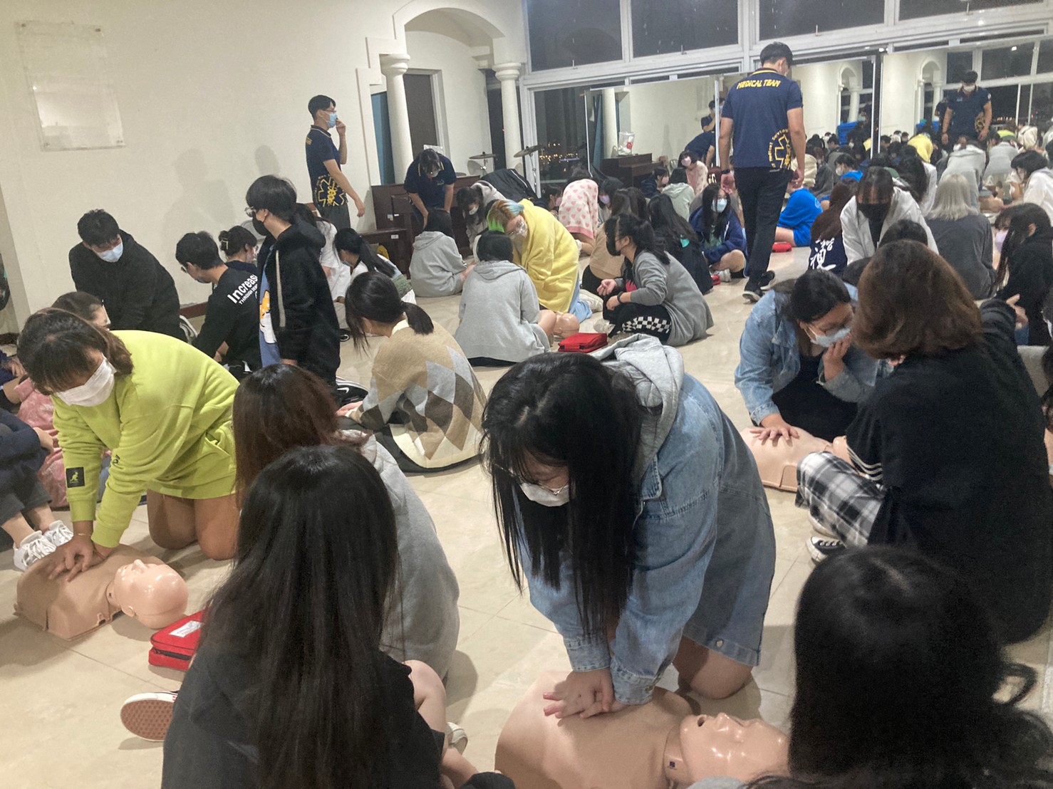 111-1住宿生關懷-CPR+AED急救訓練